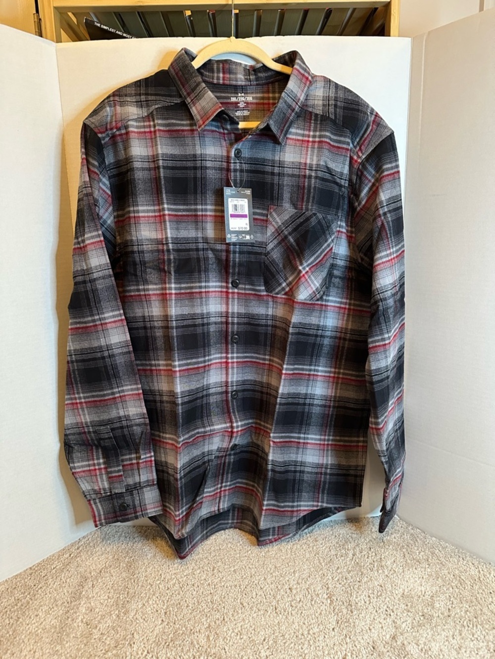 Under Armour Men's Black, Gray & Red Plaid Button-Down Shirt, 2XL, NWT
